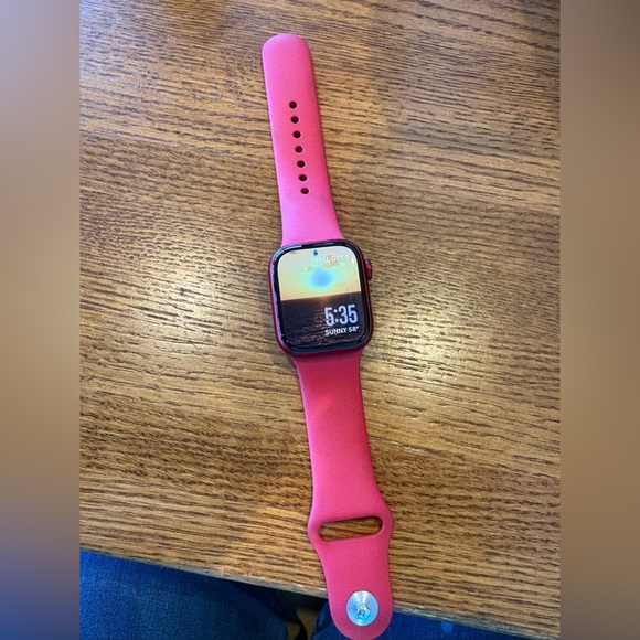 Red Apple Watch Series 7